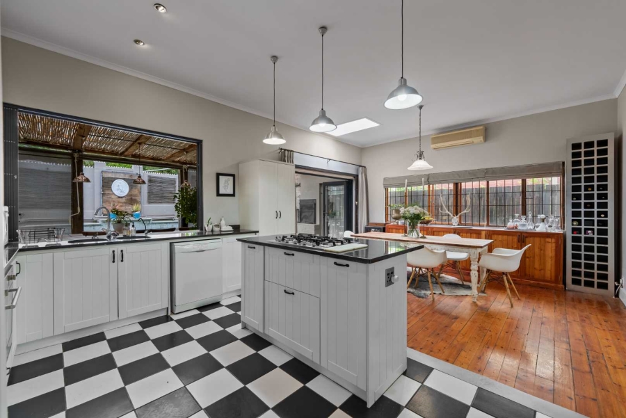 3 Bedroom Property for Sale in Gardens Western Cape